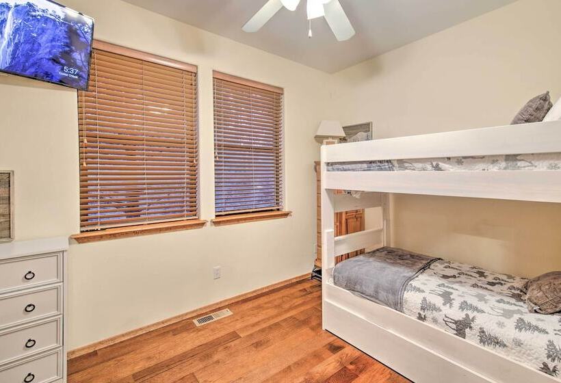 3 Mi To Golf Course: Show Low Escape W/ Fire Pit