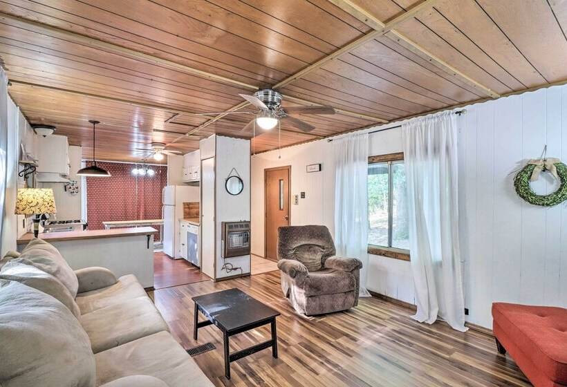 Edgemont Home W/ Deck ~ 9 Mi To Greers Ferry Lake!