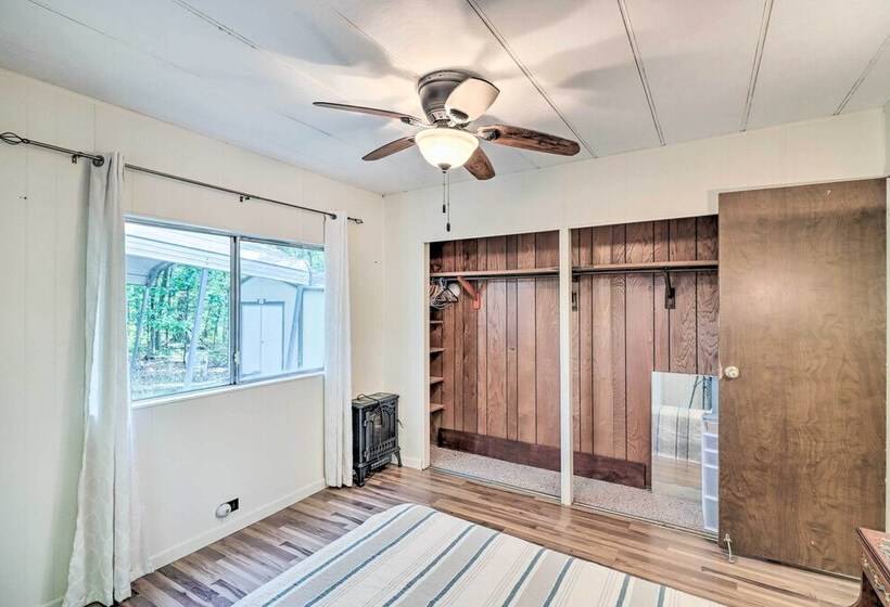 Edgemont Home W/ Deck ~ 9 Mi To Greers Ferry Lake!