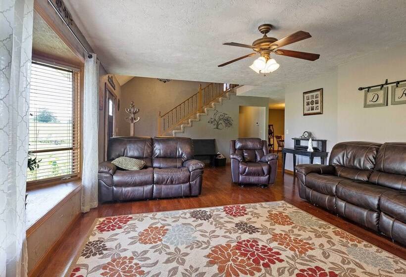 Tranquil Family Home W/ Yard, 14 Mi To Springfield