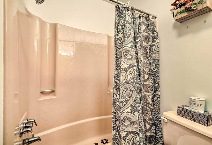 Tranquil Lake Harmony Haven   Great For Families!