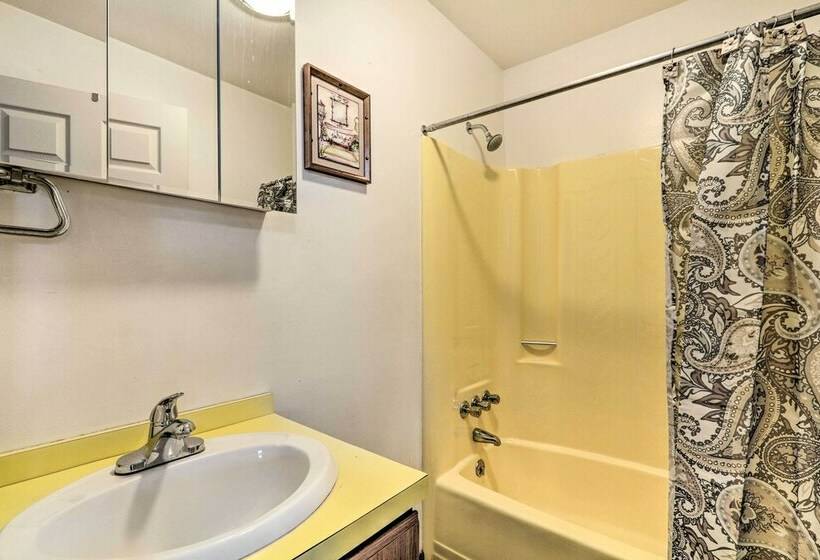 Tranquil Lake Harmony Haven   Great For Families!