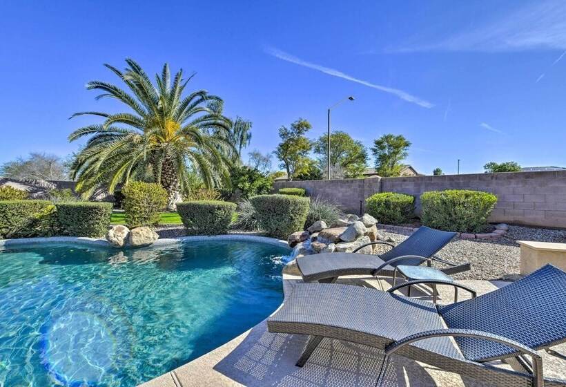Southeast Gilbert Home W/ Private Pool & Hot Tub!