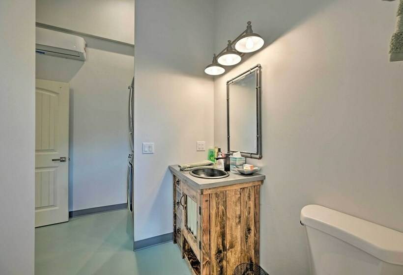 Unique Cornville Retreat W/ Game Room & Deck!