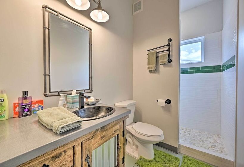 Unique Cornville Retreat W/ Game Room & Deck!