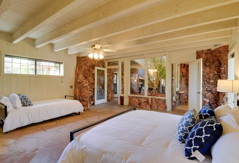 Unique Sedona Home W/ Mountain Views & Guest House