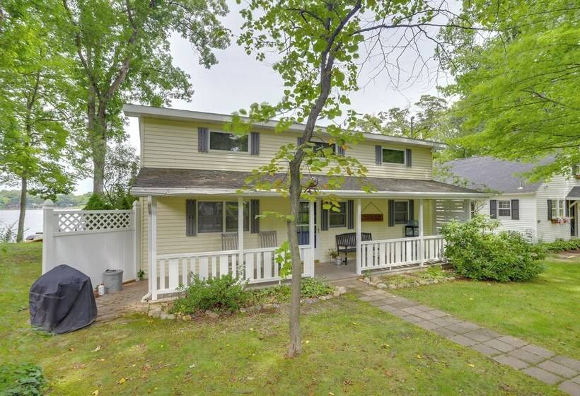 Waterfront Cable Lake Cabin W/ Grill!