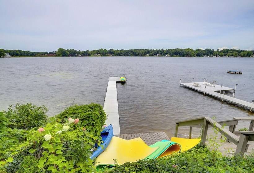 Waterfront Cable Lake Cabin W/ Grill!