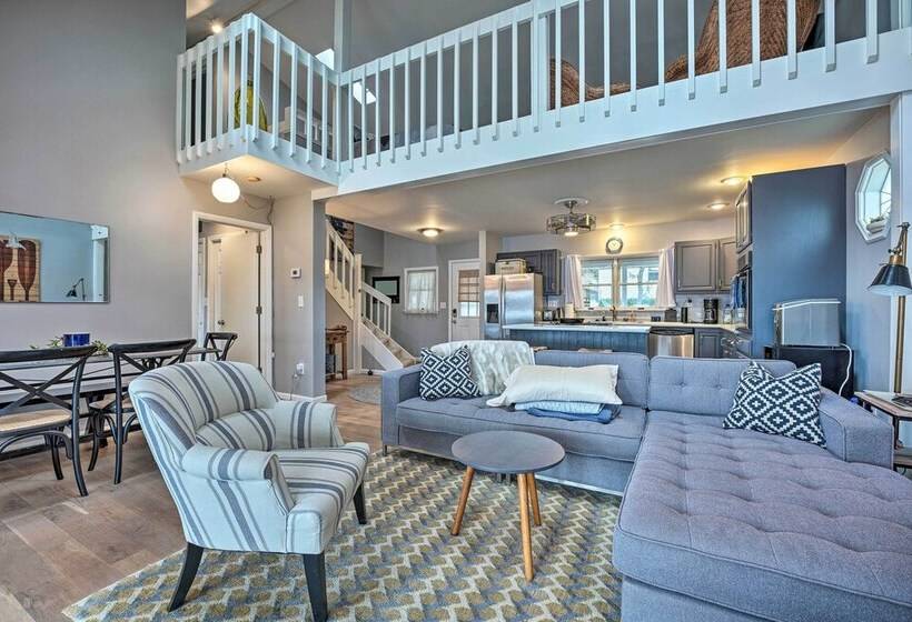 Waterfront Cable Lake Cabin W/ Grill!