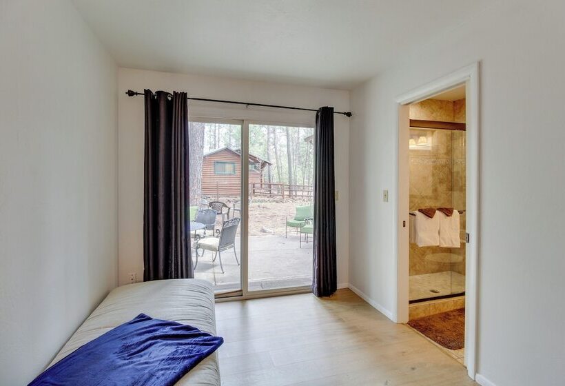 Near Golf & Hiking: Updated Country Club Cabin!