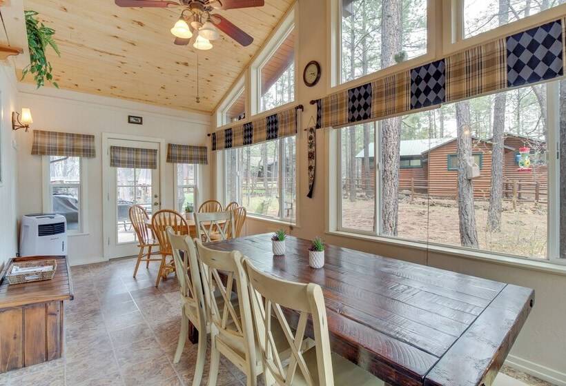 Near Golf & Hiking: Updated Country Club Cabin!