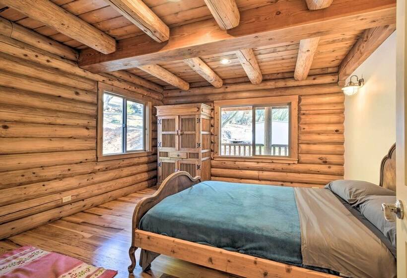 Updated Groveland Cabin W/ Wraparound Deck!