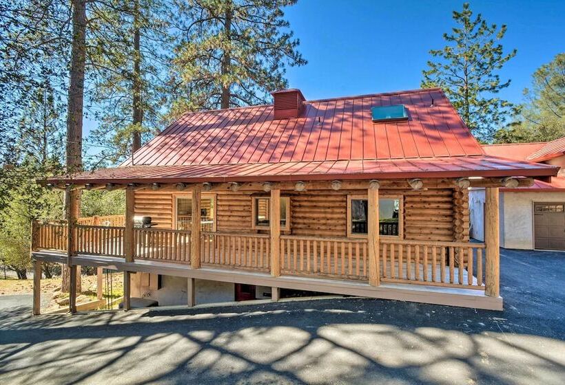 Updated Groveland Cabin W/ Wraparound Deck!