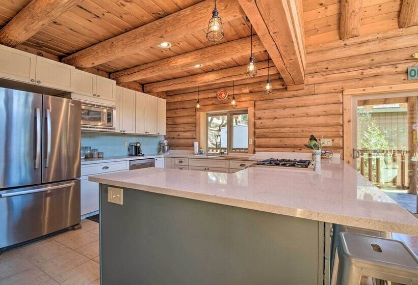 Updated Groveland Cabin W/ Wraparound Deck!