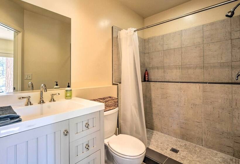 Updated Groveland Cabin W/ Wraparound Deck!