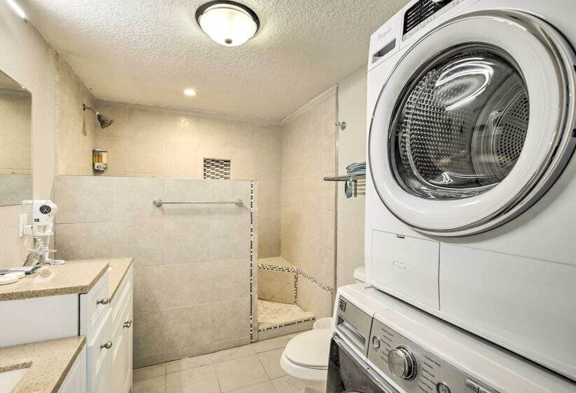 Updated Ybor City House W/ Fenced Yard