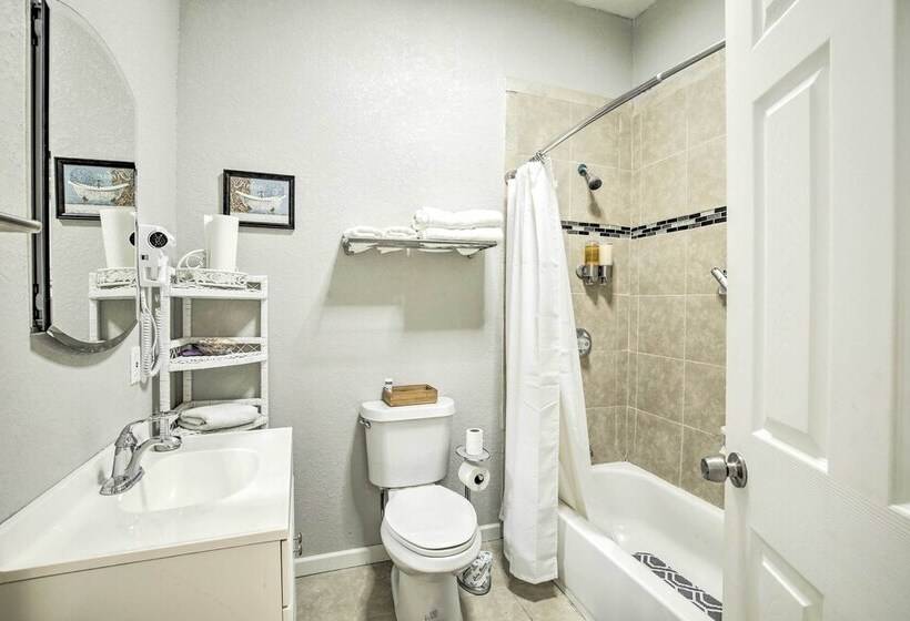 Updated Ybor City House W/ Fenced Yard