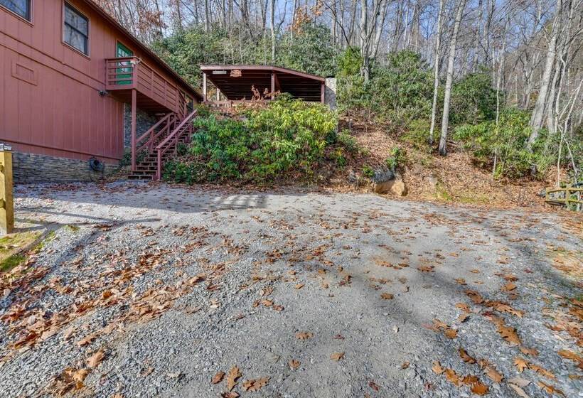 Villa Labri: Magical Maggie Valley Escape!