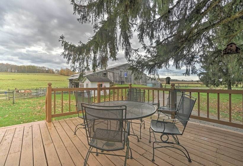 Vintage Farmhouse ~ 2 1/2 Mi To Mount Pleasant Ski