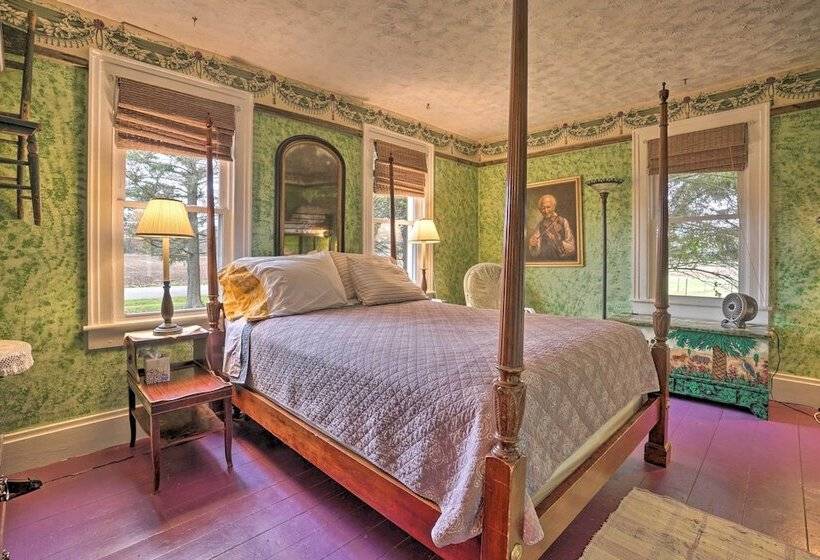 Vintage Farmhouse ~ 2 1/2 Mi To Mount Pleasant Ski