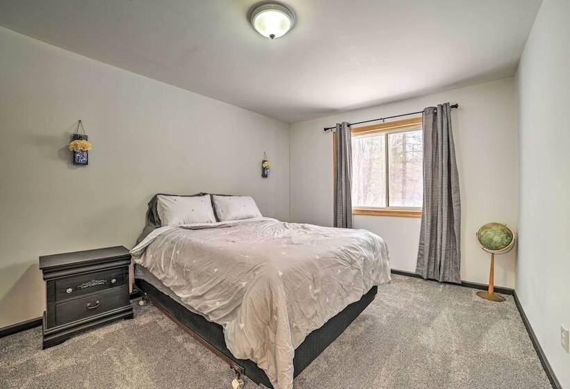 Warm & Welcoming Family Home Near Jose Lake!