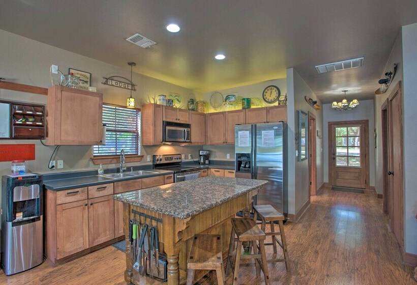 Lakefront Chico Haven W/ Multi Level Private Dock!