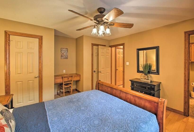 Waterfront Lake Dardanelle Home W/ Dock & Fire Pit