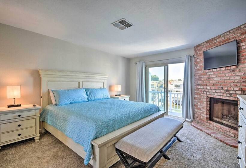 Waterfront Oxnard Escape W/ Kayaks & Dock!