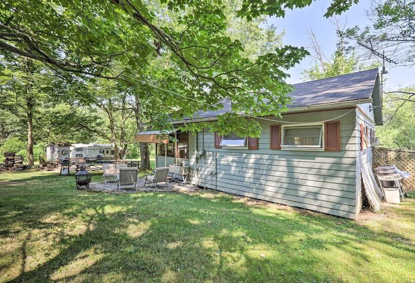 Wee Humble Cottage W/ Area Hunting + Canoeing!