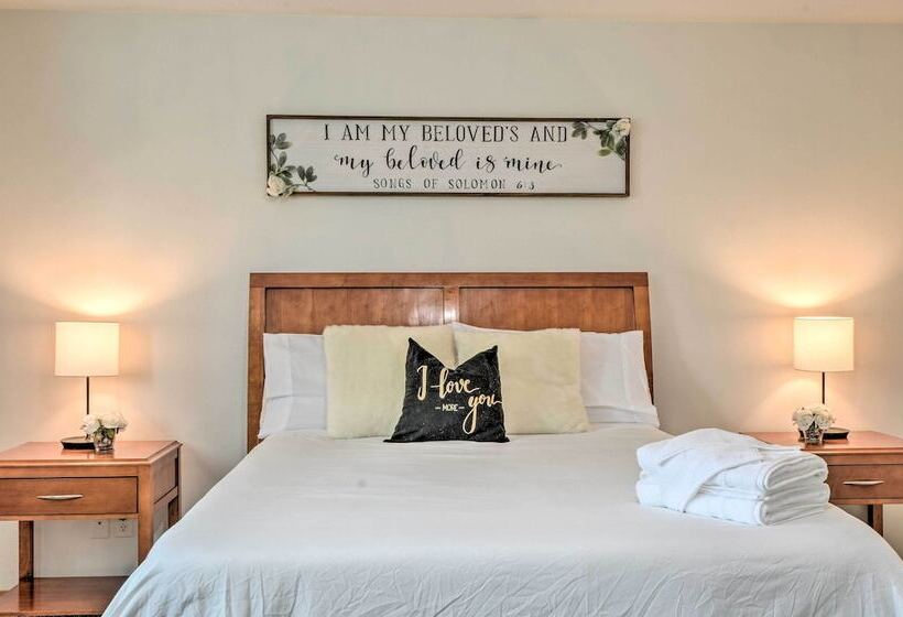 Welcoming Medford Home Near Parks & Downtown!