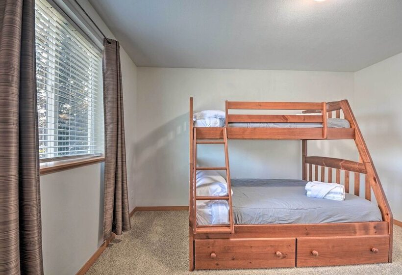 Welcoming Medford Home Near Parks & Downtown!