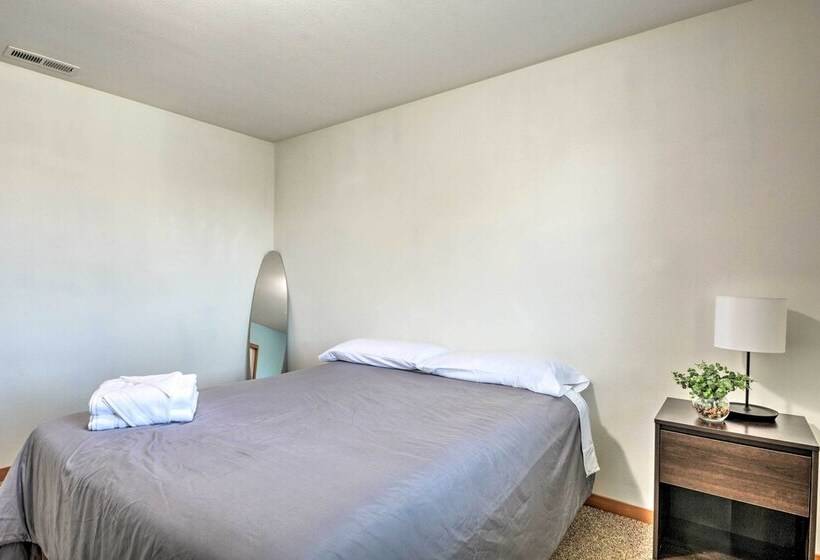 Welcoming Medford Home Near Parks & Downtown!