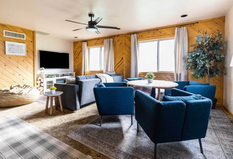 Whispering Hollow Lodge  On Greer Main St!