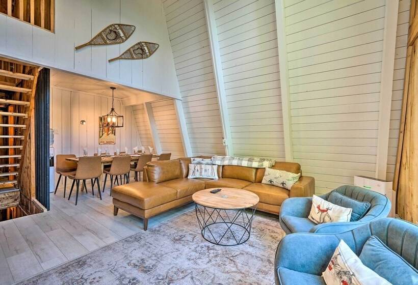 Wilmington Chalet W/ Hot Tub < 8 Mi To Mount Snow!