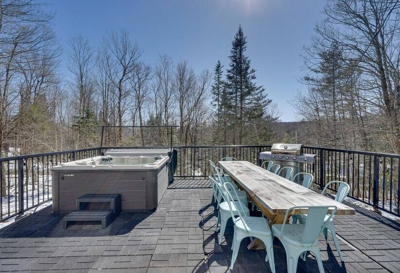 Wilmington Chalet W/ Hot Tub < 8 Mi To Mount Snow!