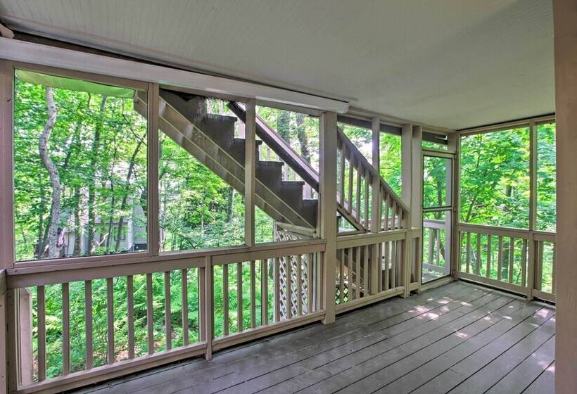 Wintergreen Resort Home W/ 2 Decks + Ski Access!