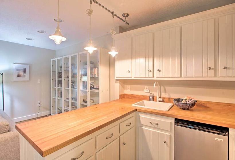 Wintergreen Resort Home W/ 2 Decks + Ski Access!