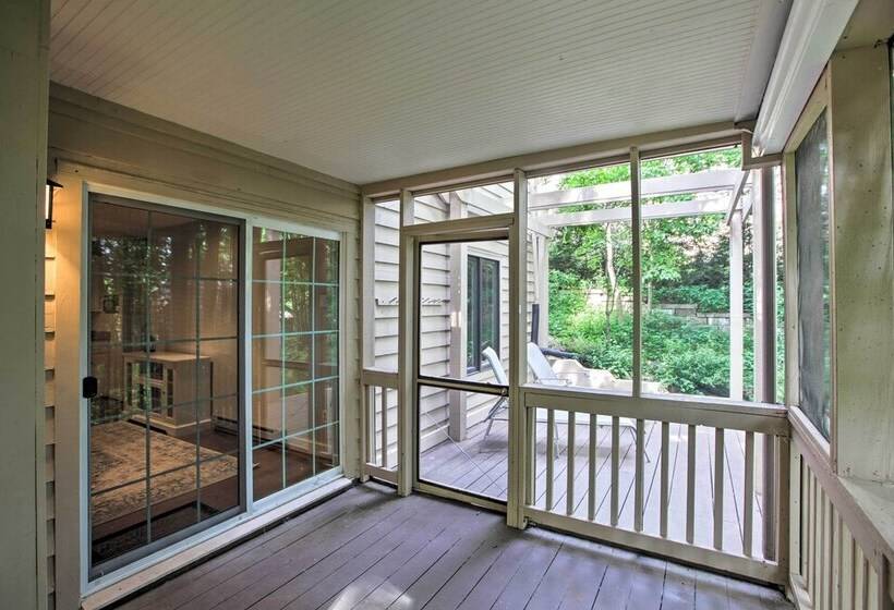 Wintergreen Resort Home W/ 2 Decks + Ski Access!