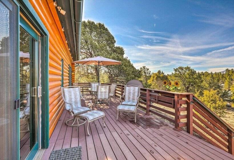 Quaint Williams Cabin Near Grand Canyon