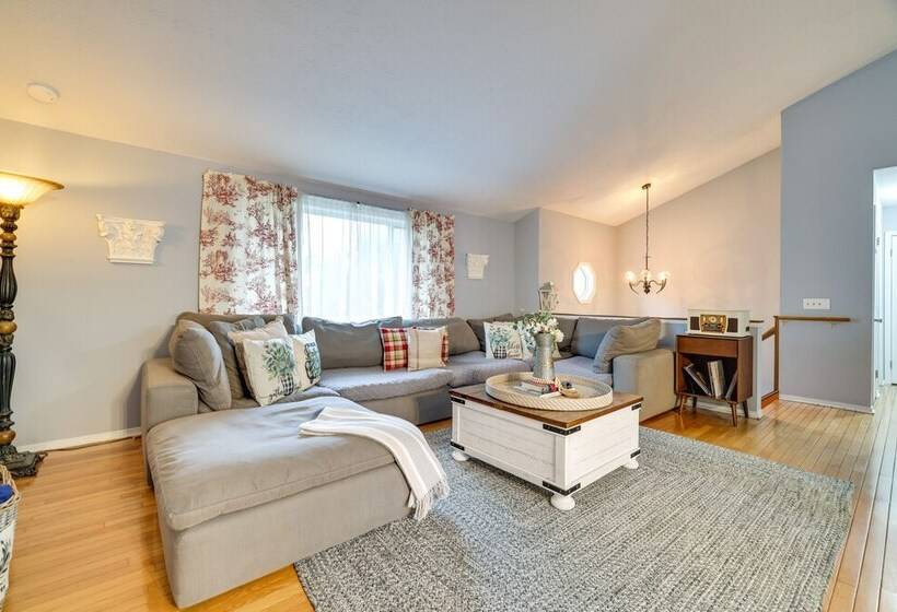 Tobyhanna Home W/ Hot Tub & Resort Amenities