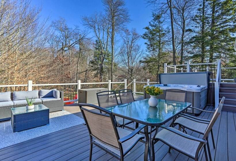 Tobyhanna Home W/ Hot Tub & Resort Amenities