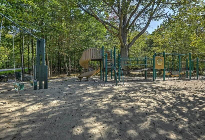 Tobyhanna Home W/ Hot Tub & Resort Amenities