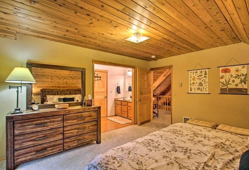 Anderson Island Cabin On Half Acre With Fire Pit!