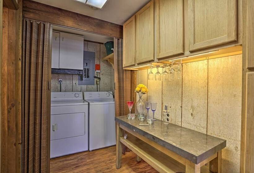 1 Mi To Arrowhead Lake: Pocono Home W/ Fire Pit