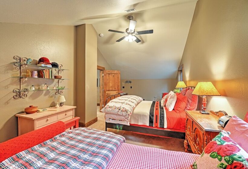 Ashland Lodge W/ Lake Views & Game Room Loft