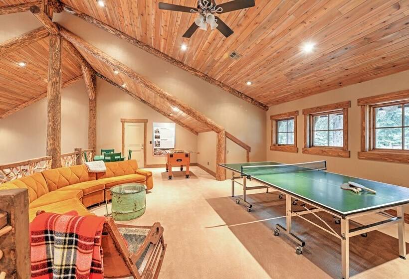 Ashland Lodge W/ Lake Views & Game Room Loft