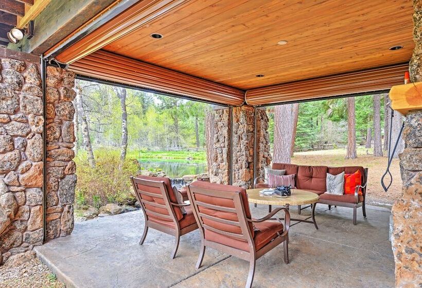 Ashland Lodge W/ Lake Views & Game Room Loft