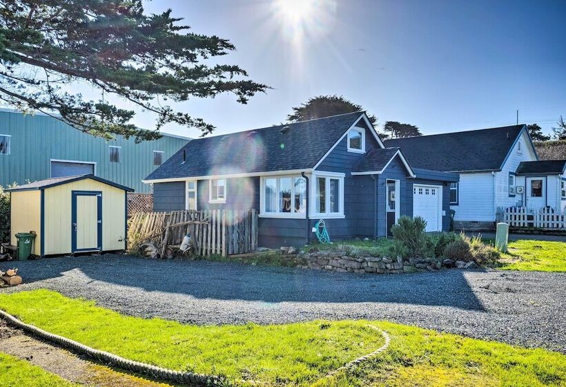 Bandon Beach House Rental: Walk To Downtown!