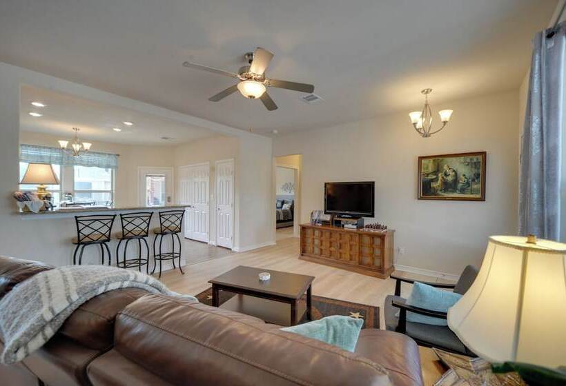 Hill Country Casita W/ Patio: 13 Mi To Dtwn Boerne