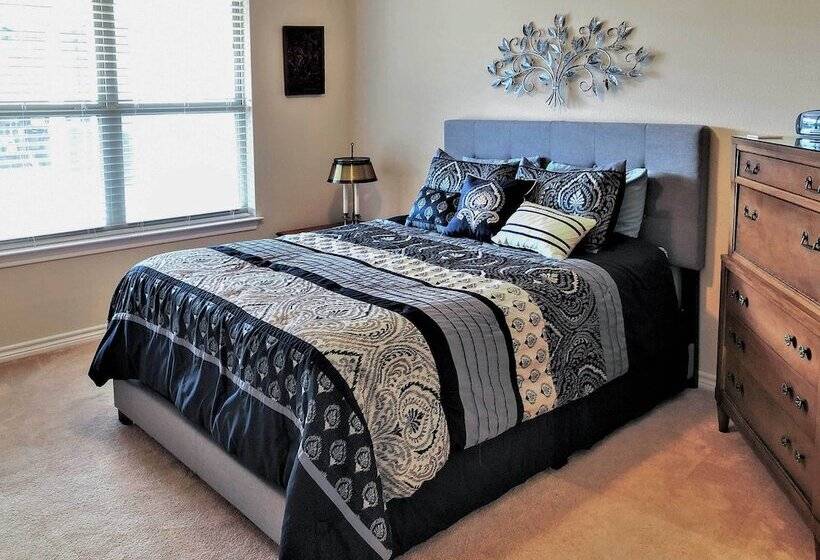 Hill Country Casita W/ Patio: 13 Mi To Dtwn Boerne